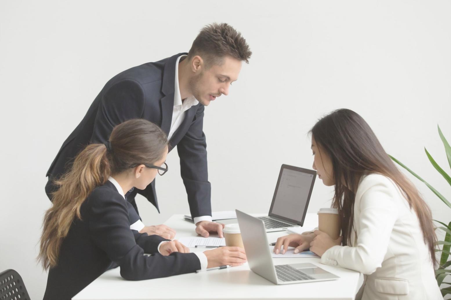 Planification financière à long terme sur bureau