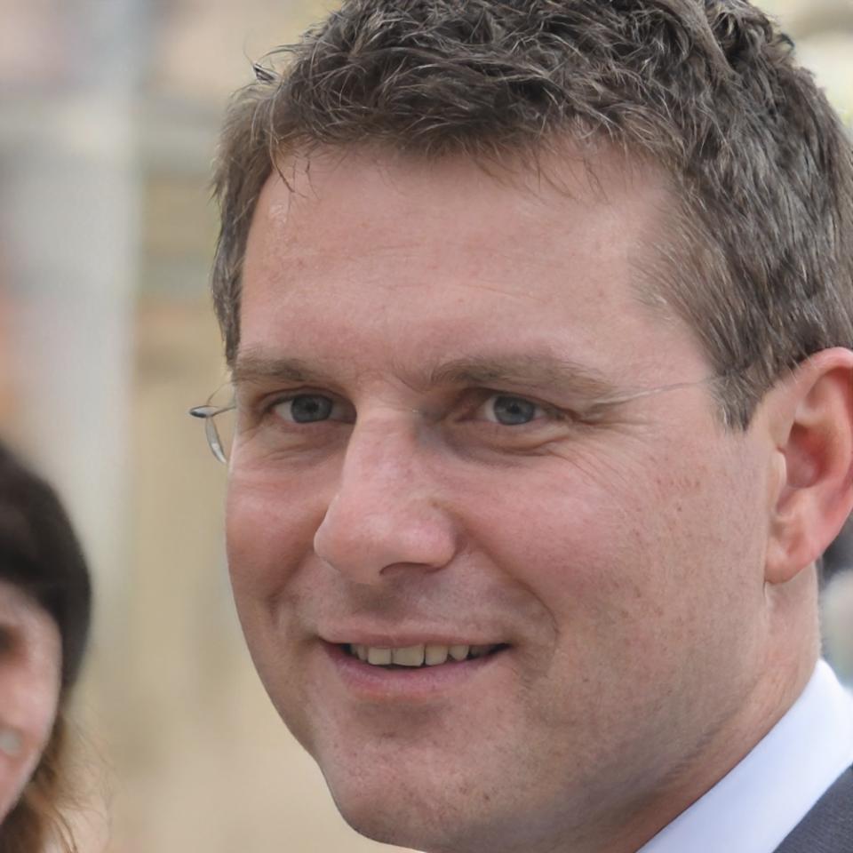 Portrait de Gauthier Lenormand, analyste financier